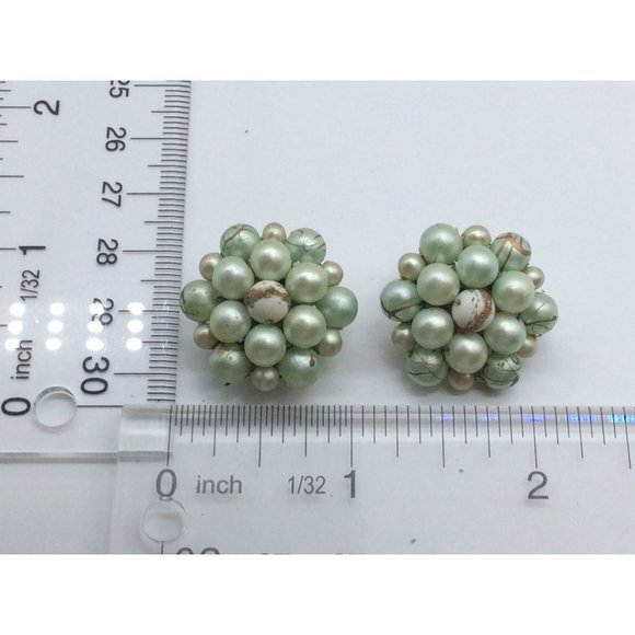 Vintage Gold Toned Clip On Earrings Round Beaded Clusters Pearly Mint Green With - Picture 6 of 6